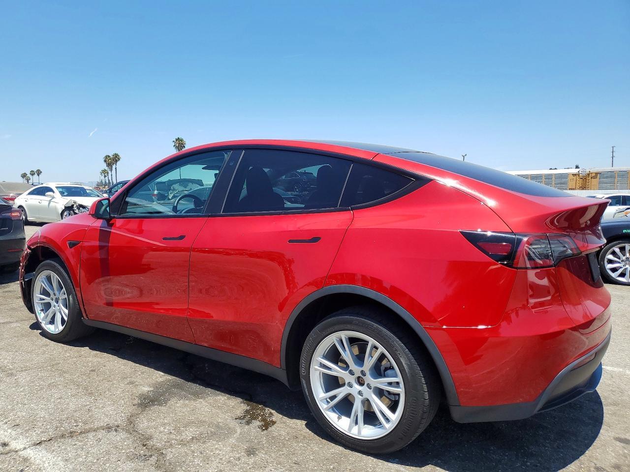 2023 Tesla Model Y - Image 2