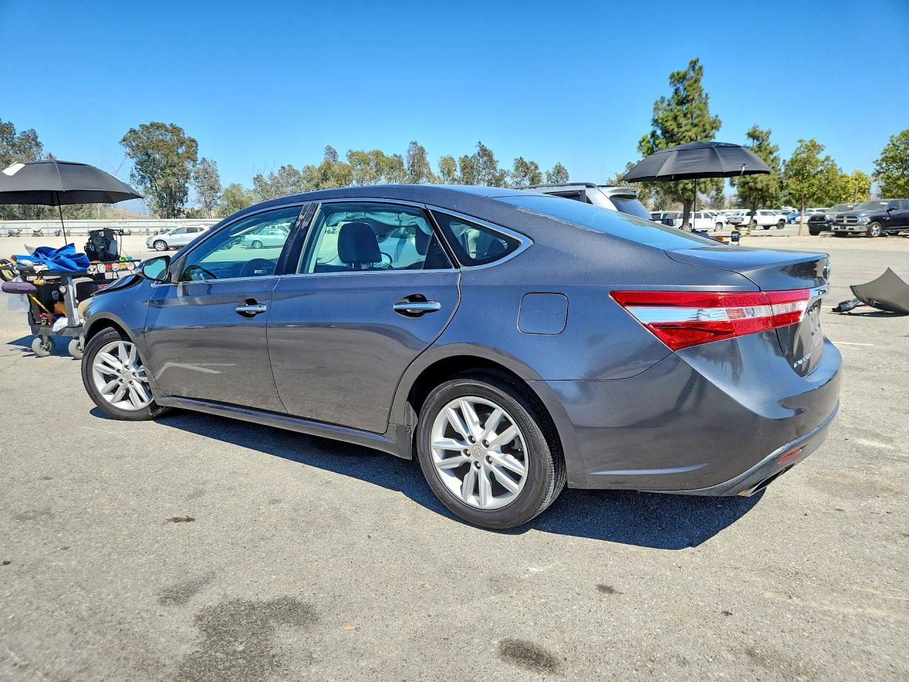 2013 Toyota Avalon Xle - Image 2