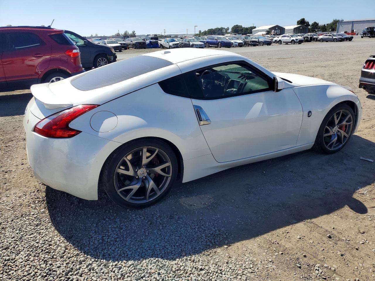 2017 Nissan 370Z Base - Image 3