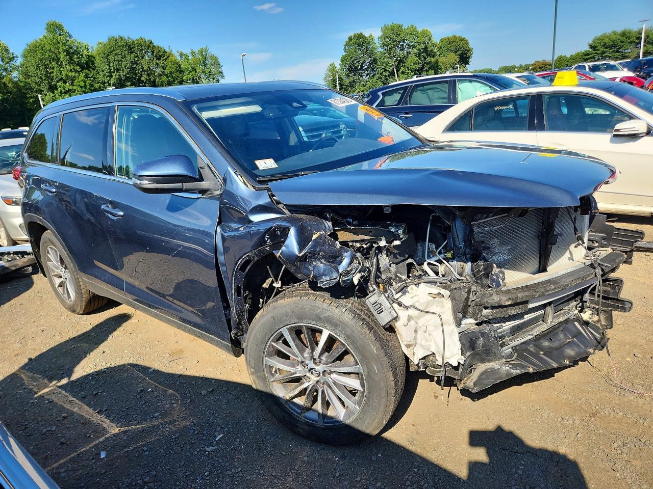 2019 Toyota Highlander Xle - Image 4
