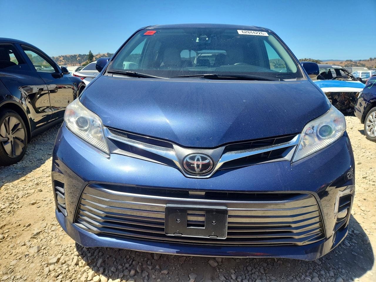 2018 Toyota Sienna Xle 8-Passenger - Фото 5