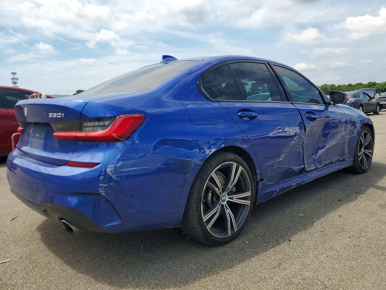 2020 BMW 330Xi - Image 3