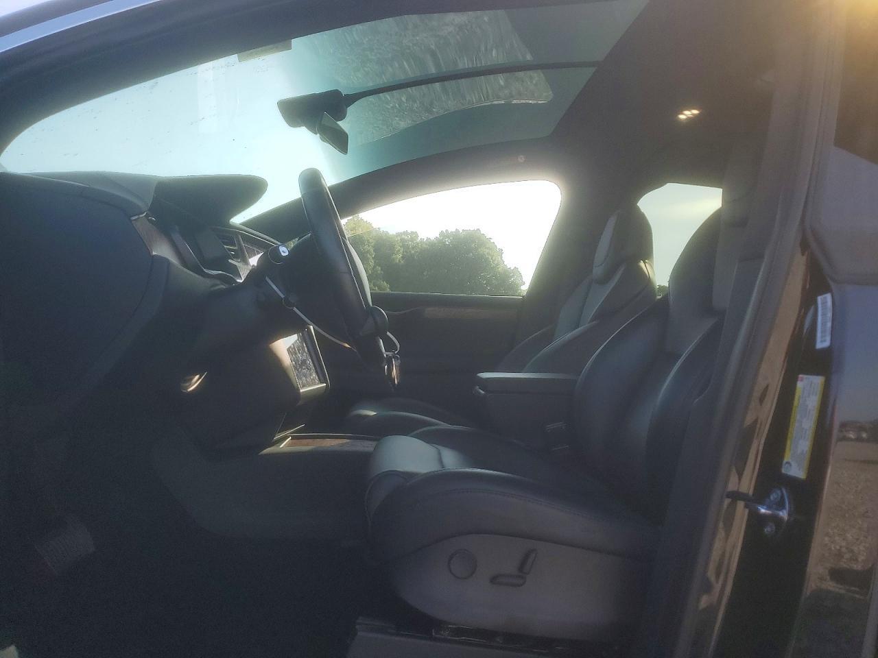 2019 Tesla Model X - Фото 7