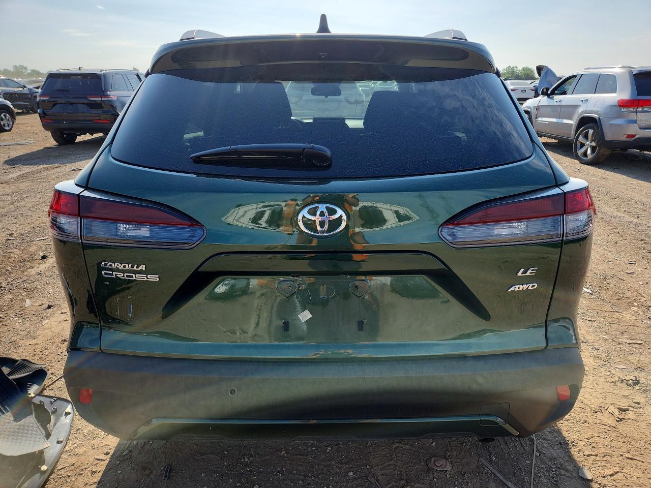 2026 Toyota Corolla Cross Le - Image 6