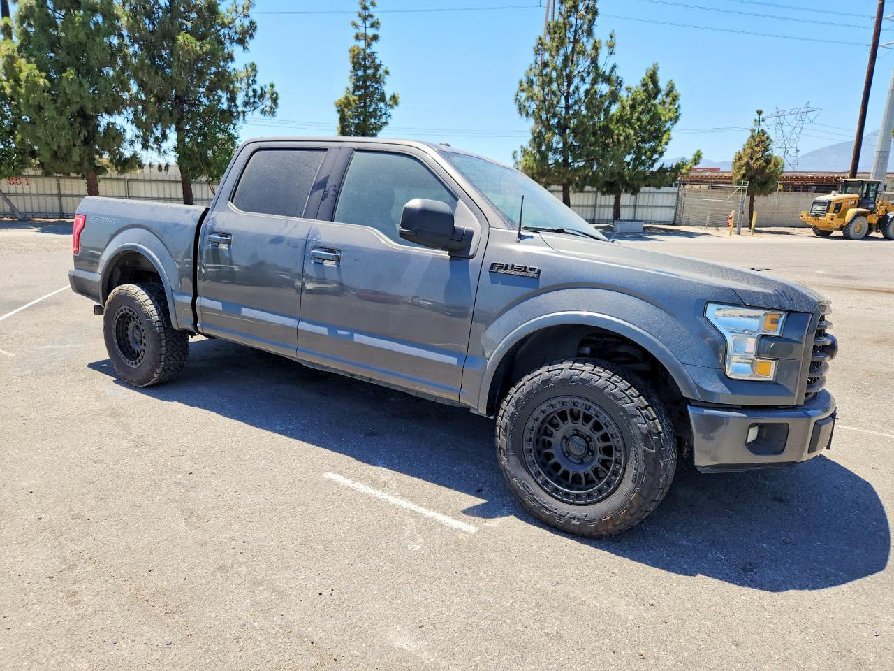2016 Ford F150 Supercrew - Фото 4