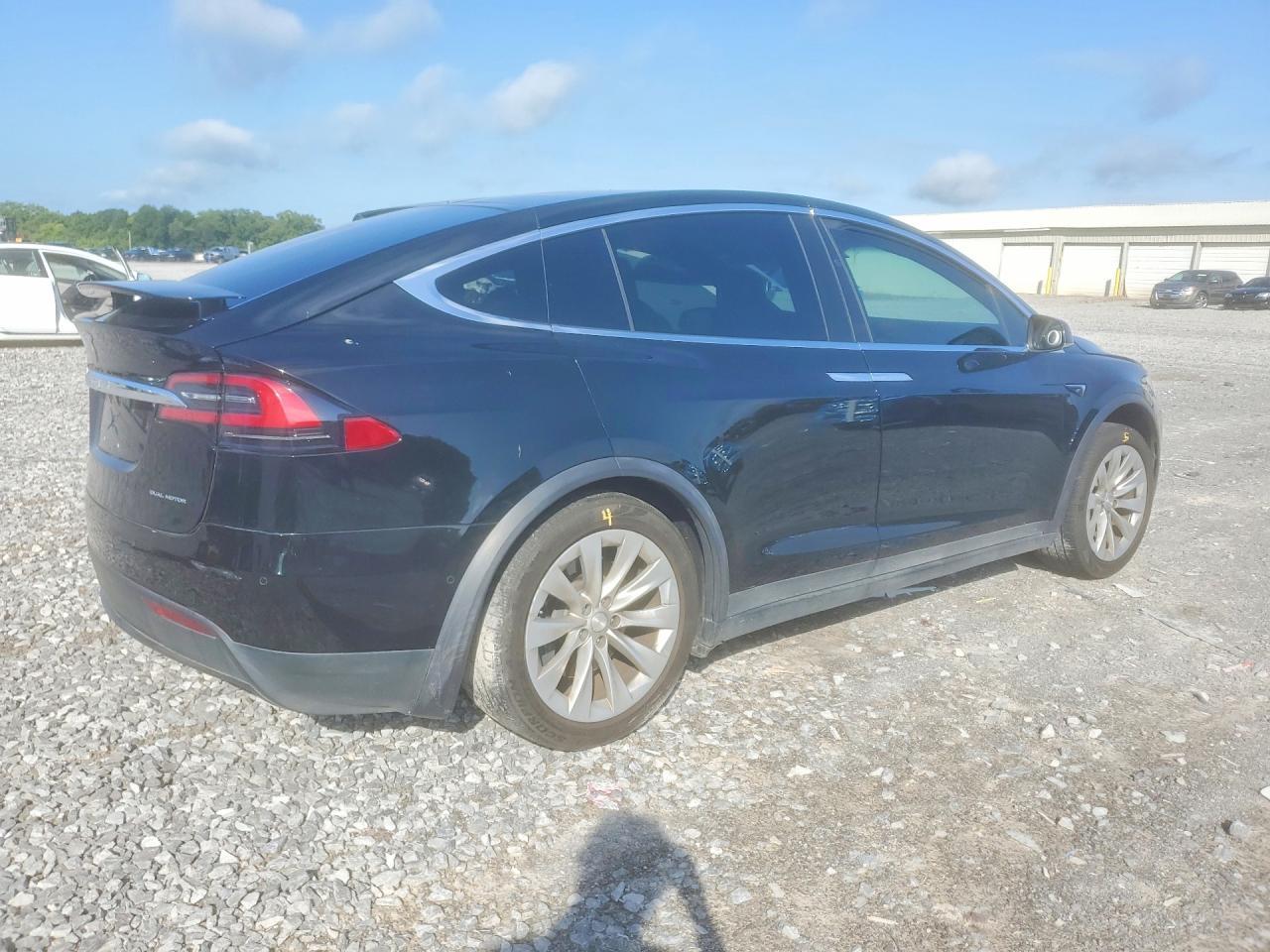 2019 Tesla Model X - Фото 3