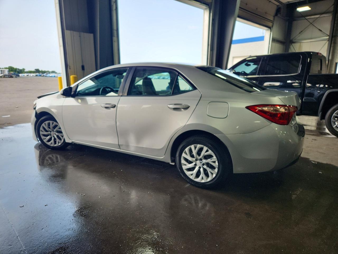 2018 Toyota Corolla Le - Фото 2