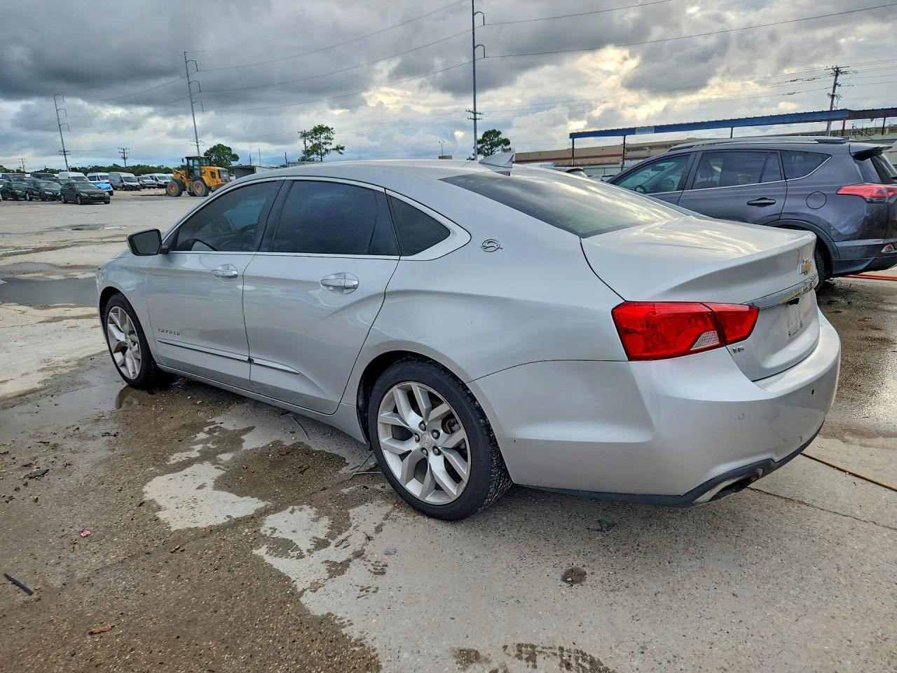 2016 Chevrolet Impala Ltz - Image 2