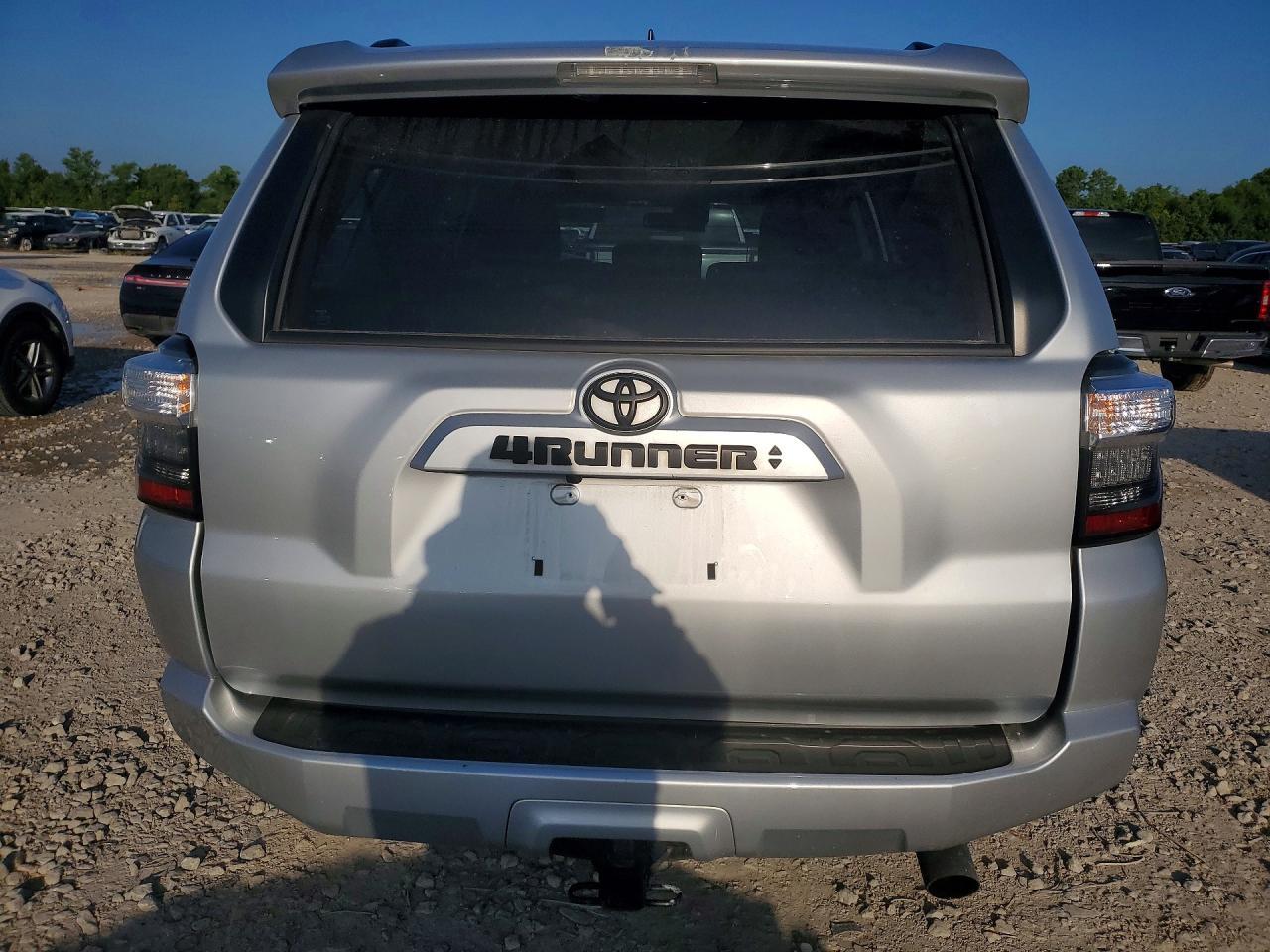 2024 Toyota 4Runner Sr5 Premium - Image 6