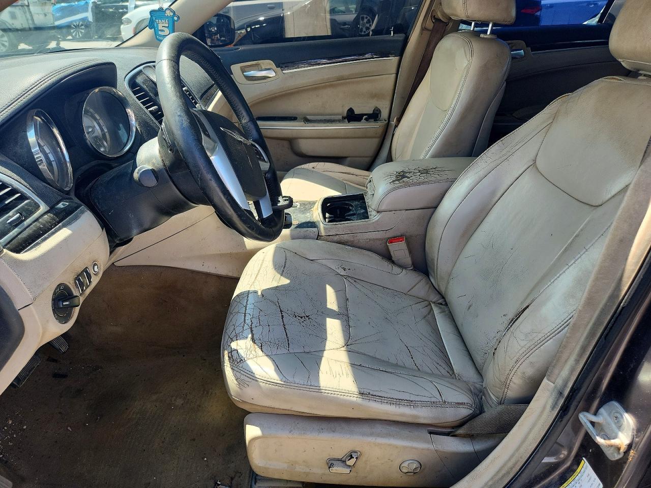 2013 Chrysler 300 - Фото 7
