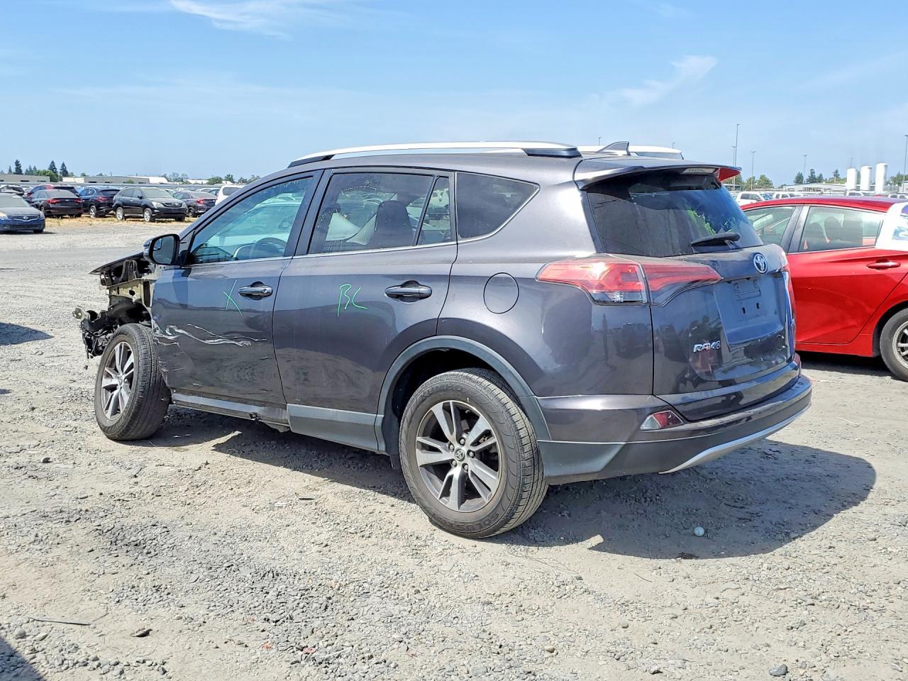 2016 Toyota Rav4 Xle - Image 2