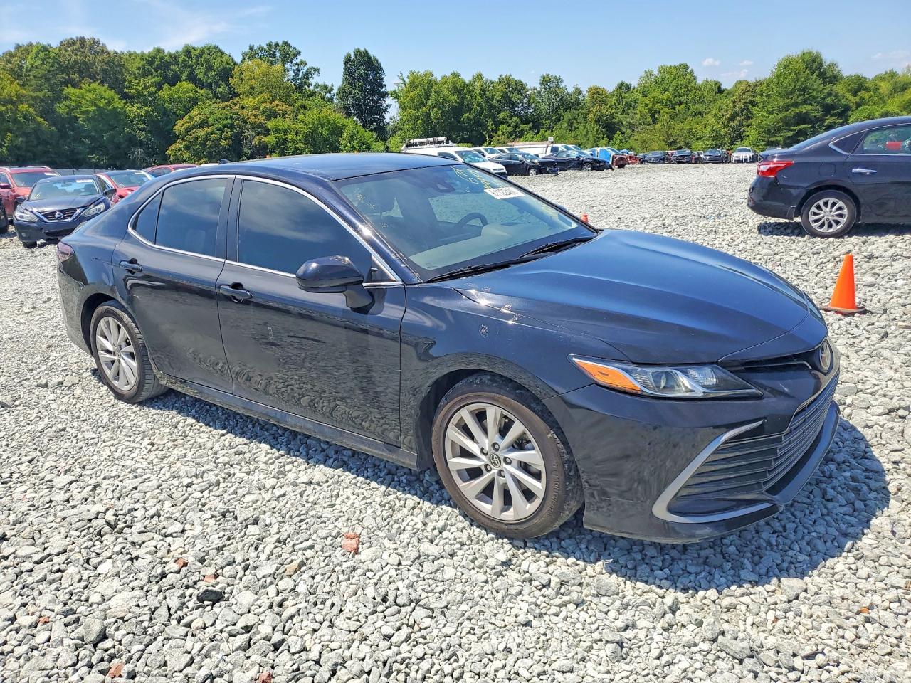 2022 Toyota Camry Le - Фото 4