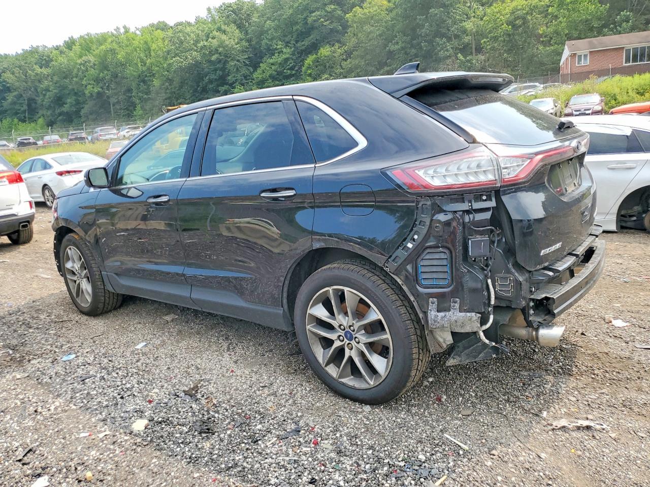 2017 Ford Edge Titanium - Фото 2