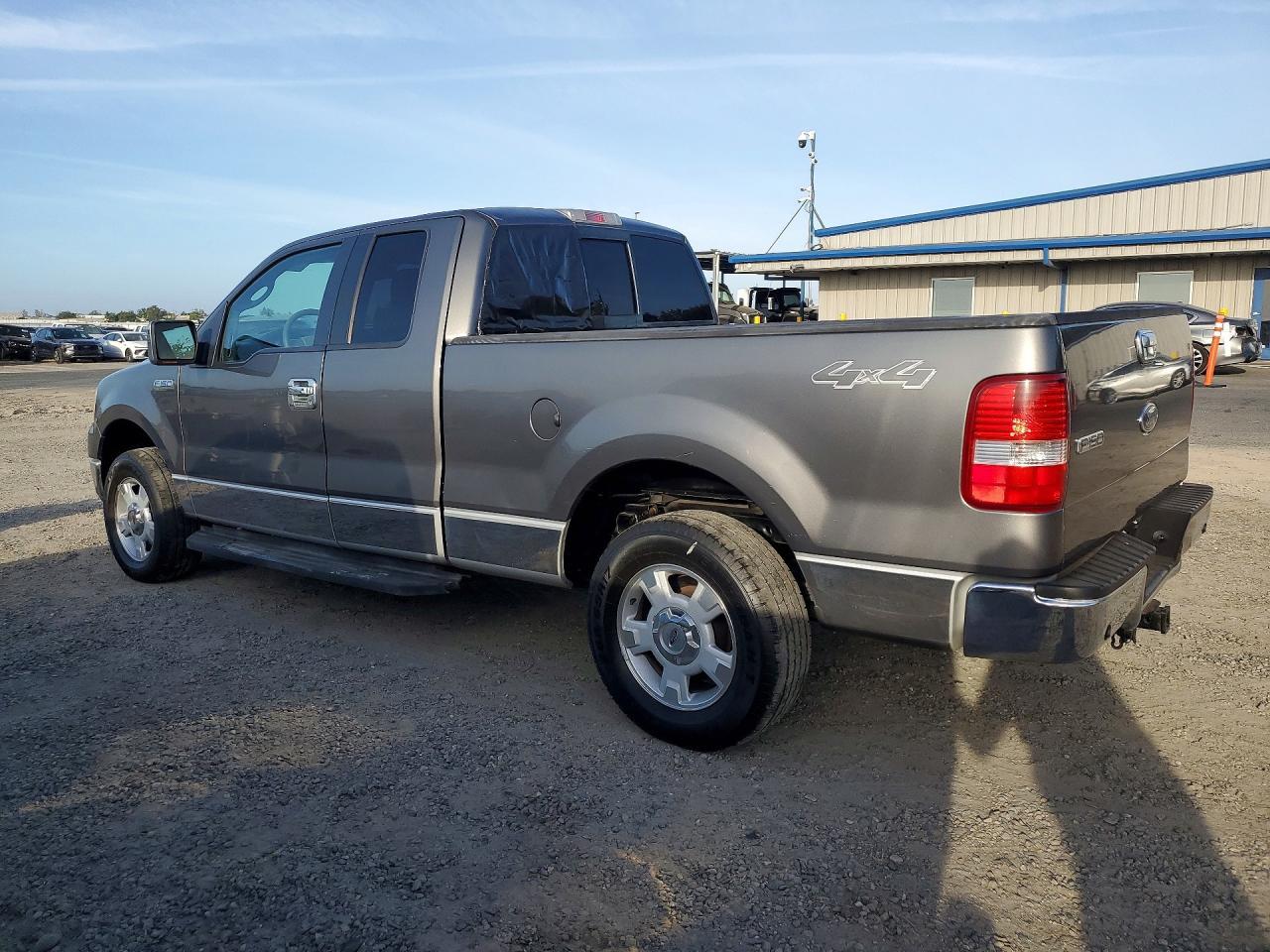 2005 Ford F150 - Фото 2