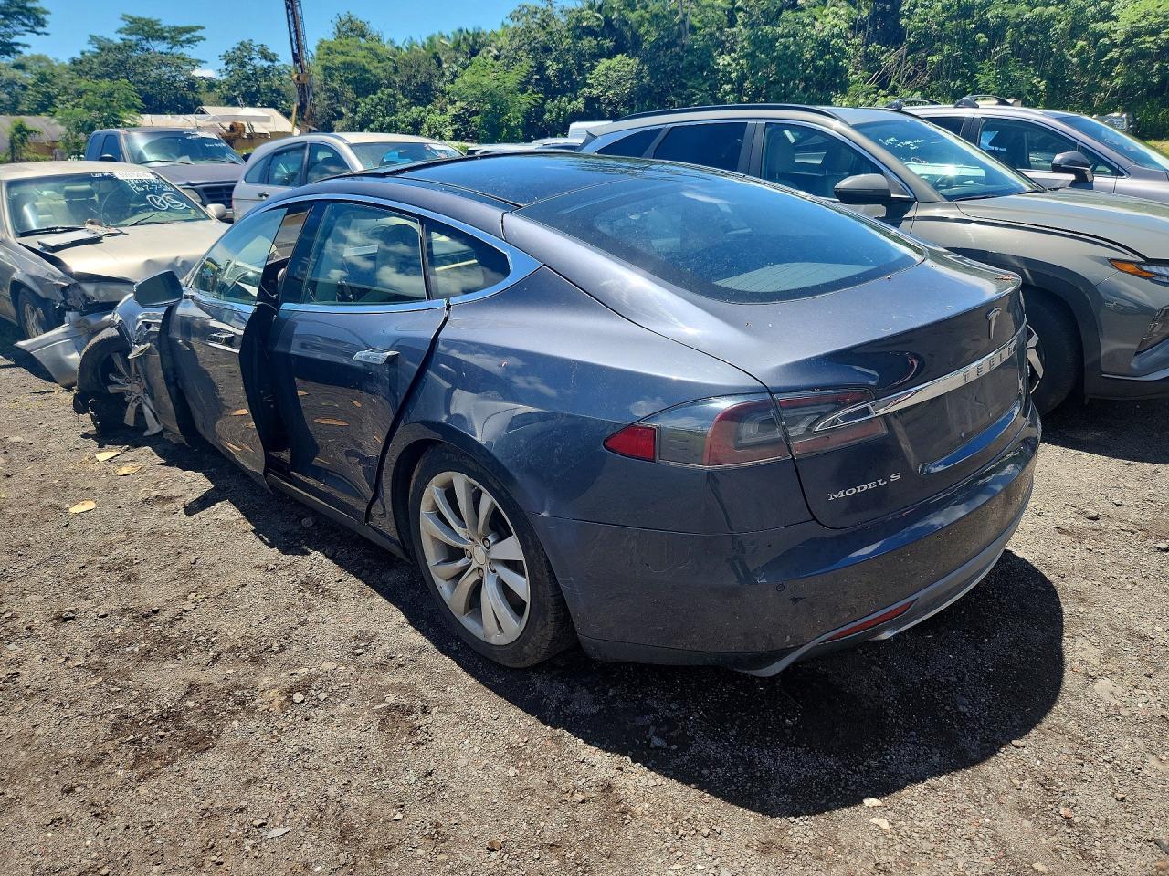 2015 Tesla Model S 85D - Фото 2