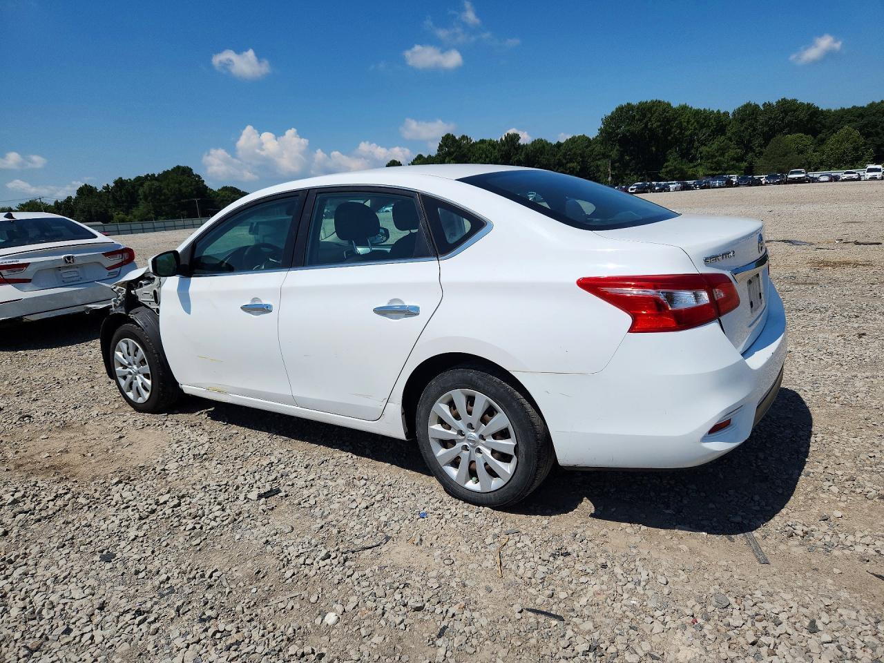 2018 Nissan Sentra S - Фото 2