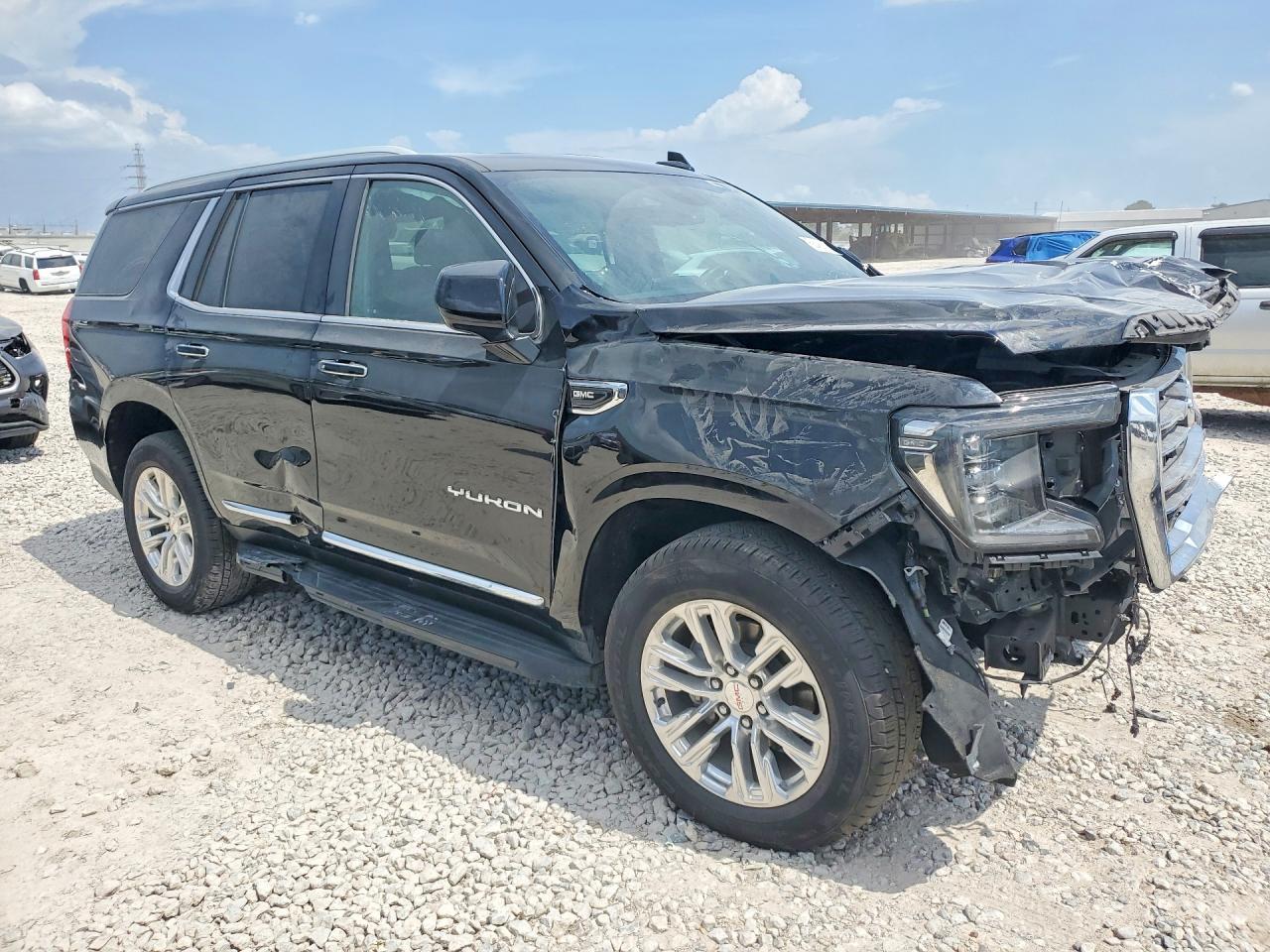 2023 GMC Yukon Slt - Фото 4