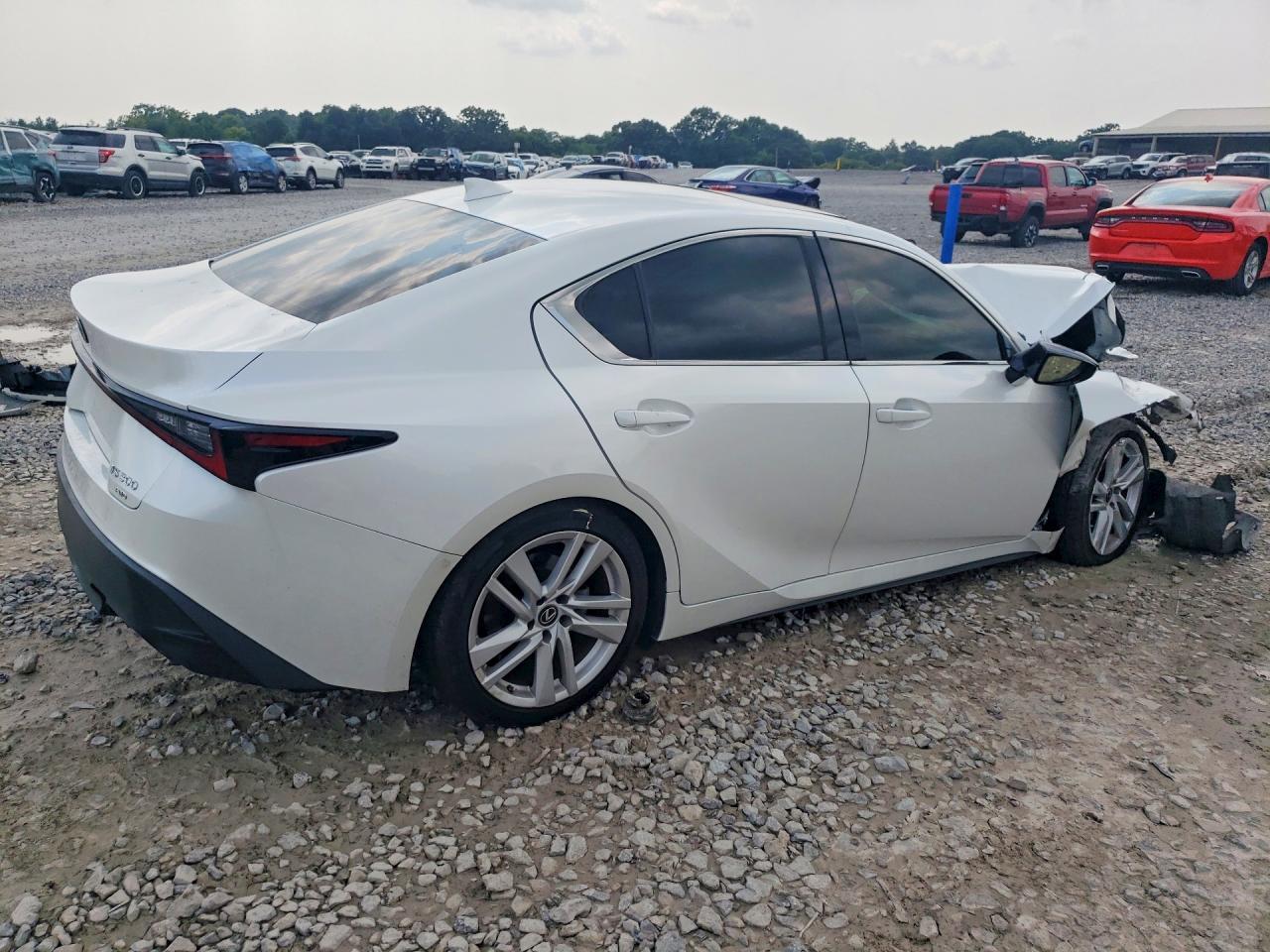 2022 Lexus Is 300 - Image 3