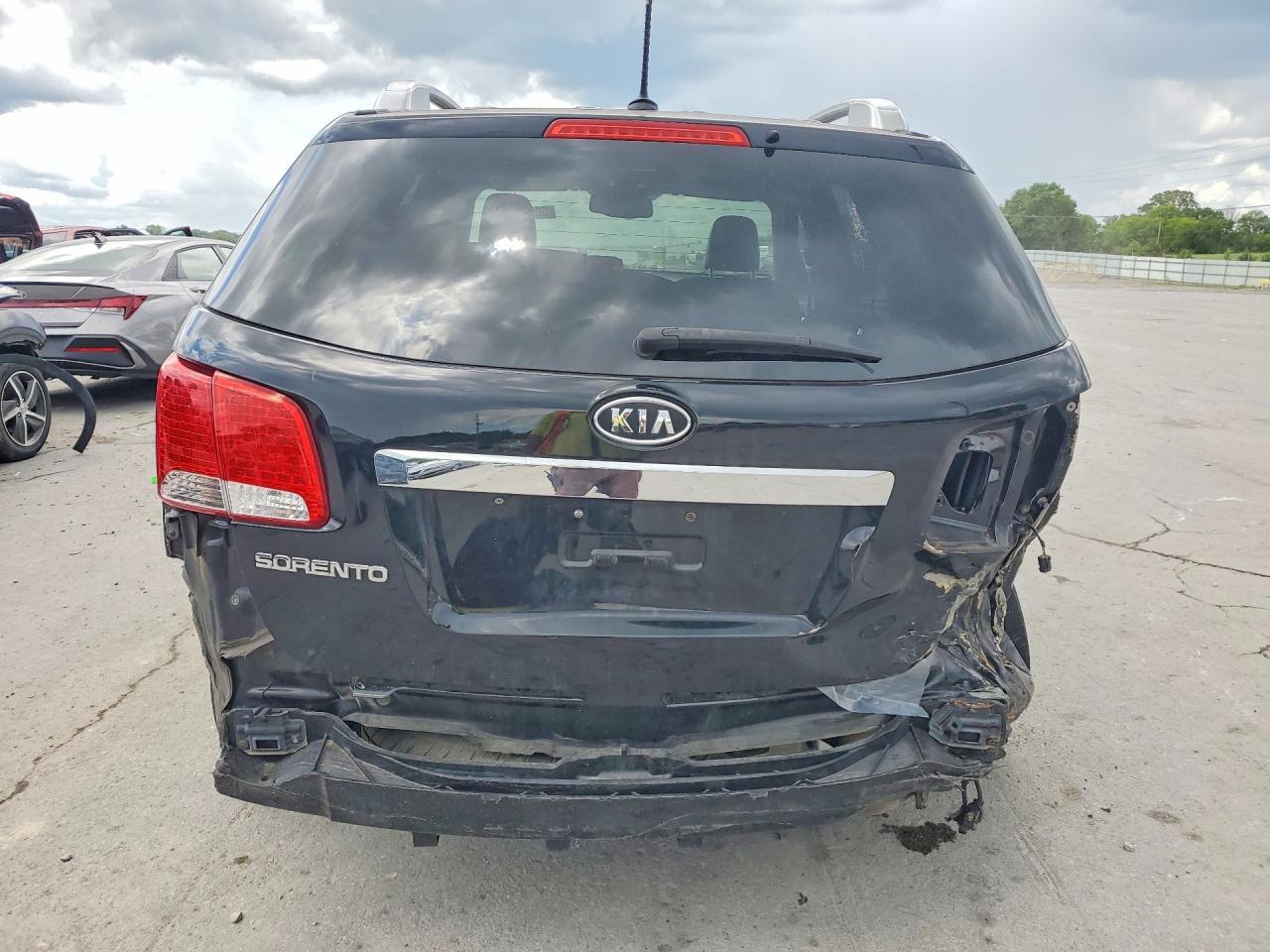 2011 Kia Sorento Lx - Image 6