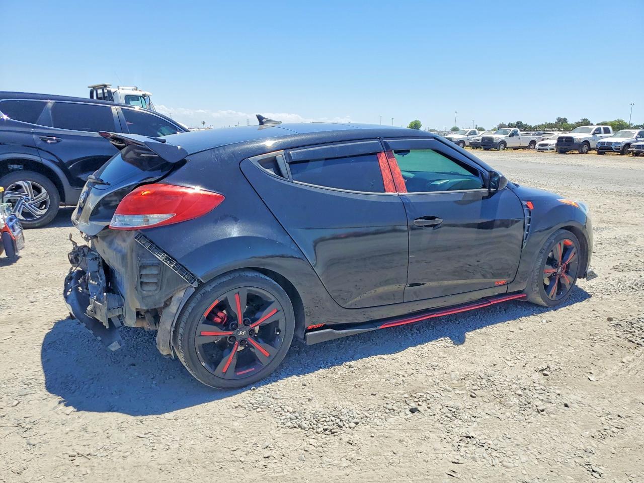 2016 Hyundai Veloster Base - Фото 3