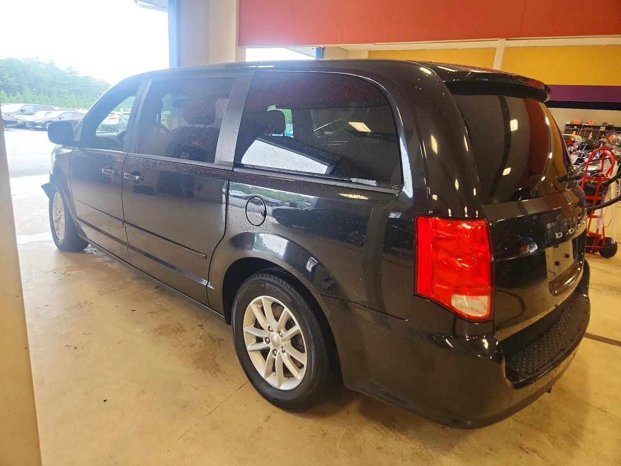2016 Dodge Grand Caravan R/T - Image 2