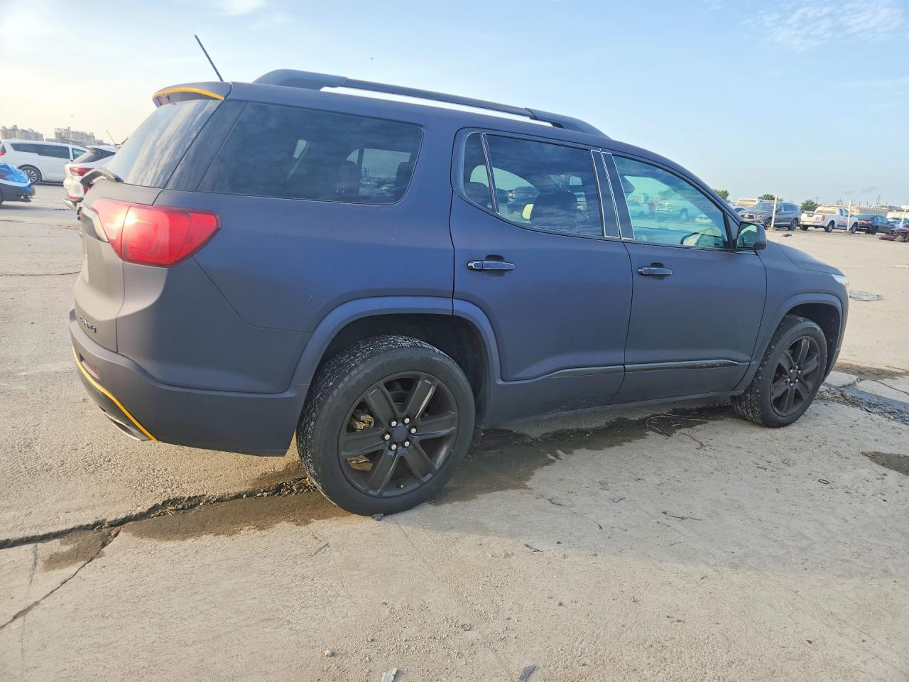 2017 GMC Acadia Denali - Image 3
