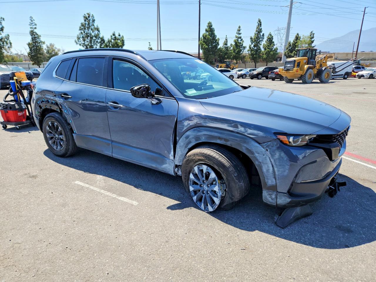 2026 Mazda Cx-50 Premium - Image 4