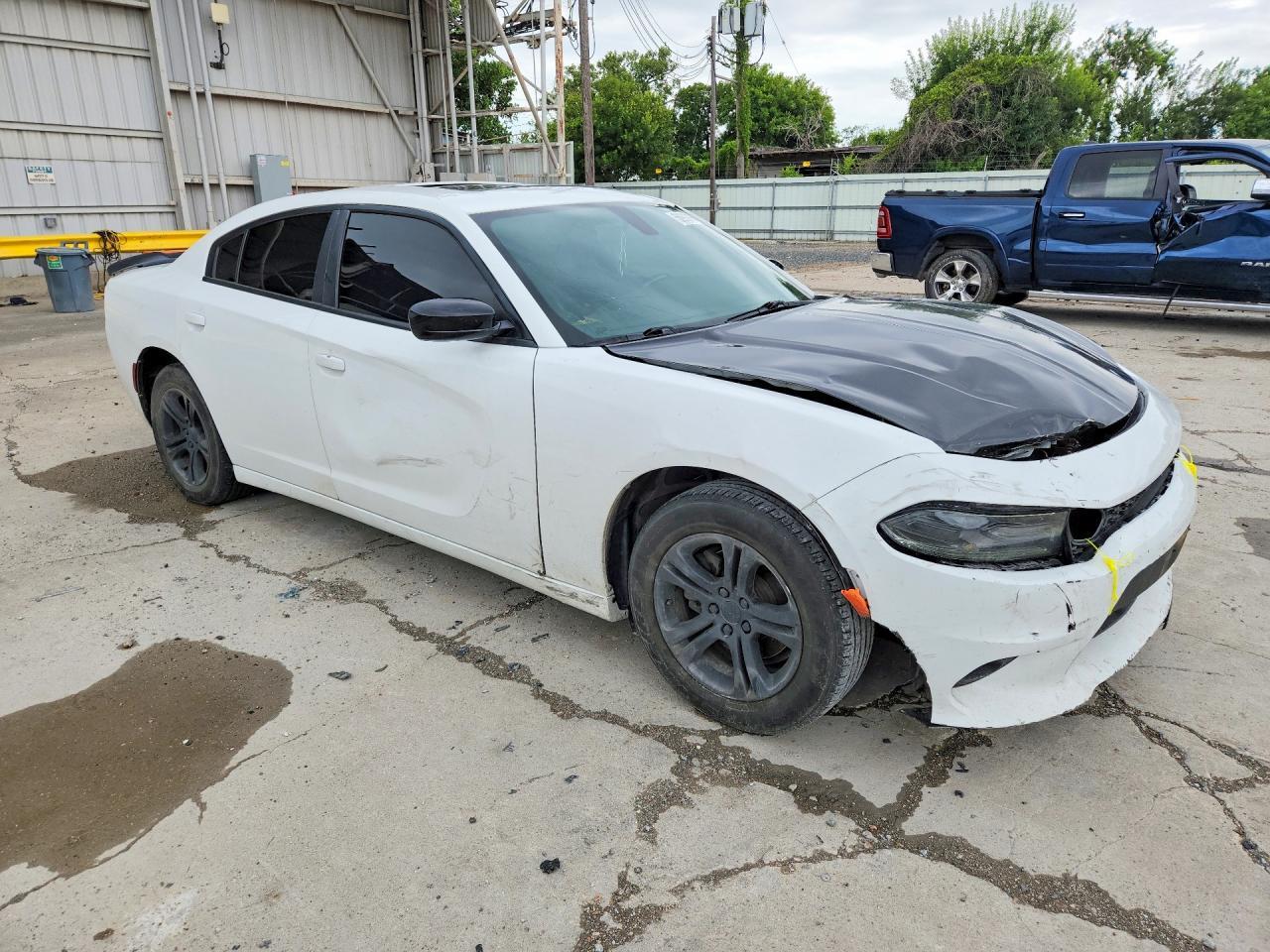 2021 Dodge Charger Sxt - Фото 4