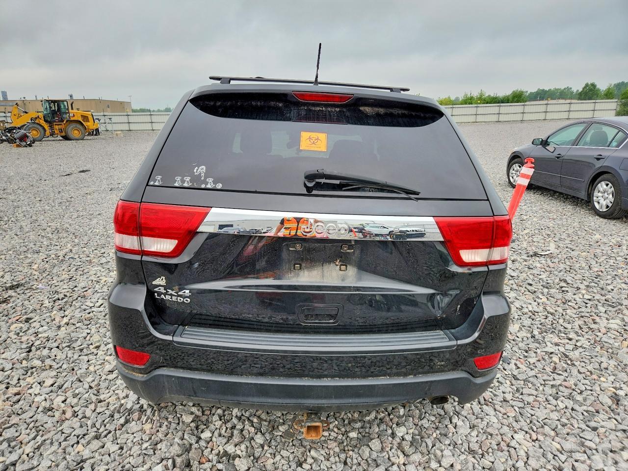 2013 Jeep Grand Cherokee Laredo - Image 6