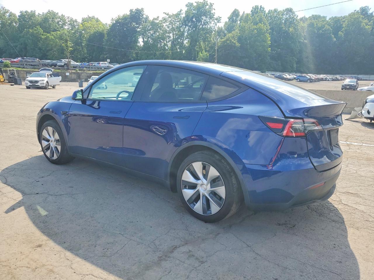 2021 Tesla Model Y - Image 2