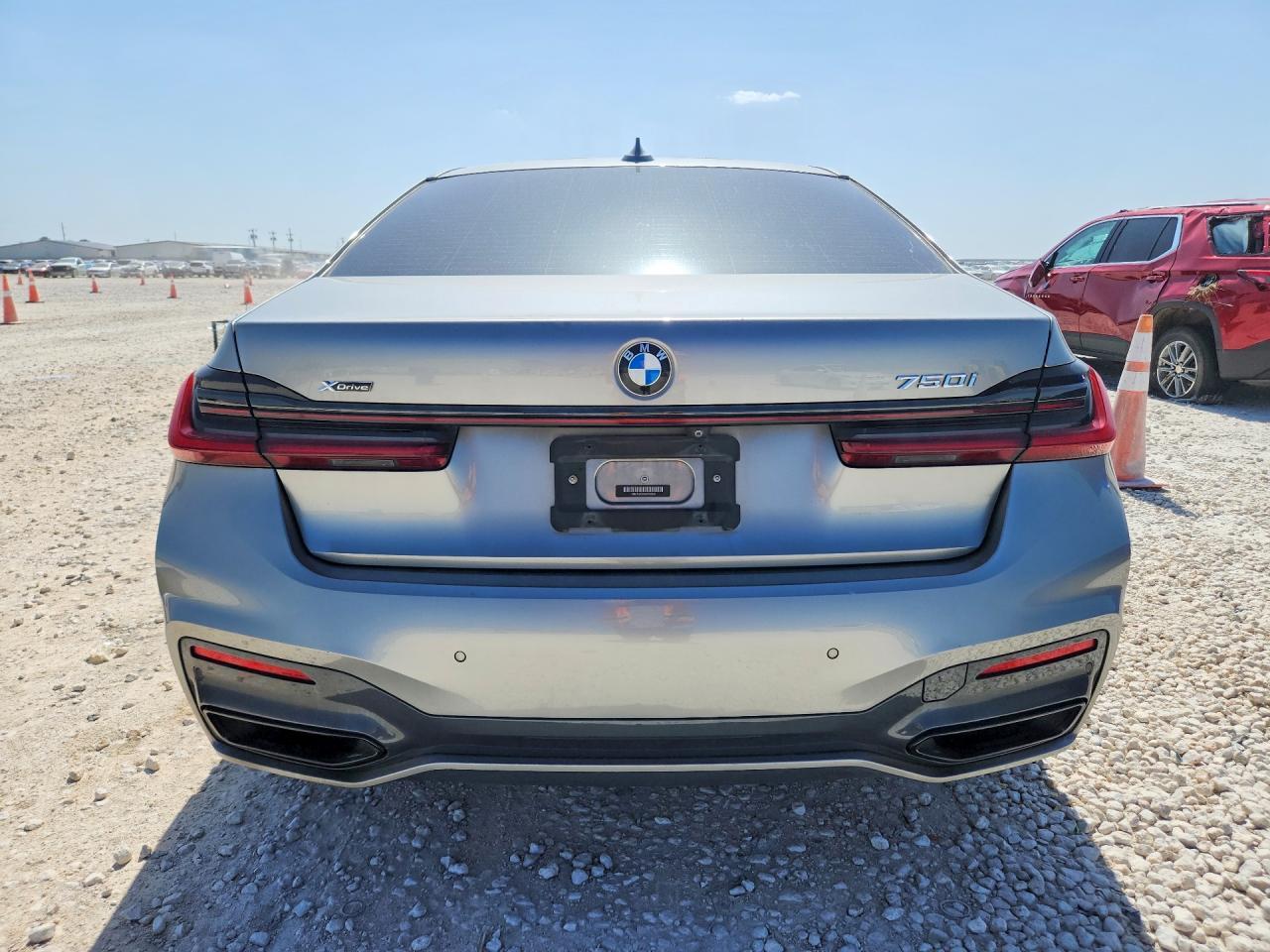 2021 BMW 750 Xi - Фото 6