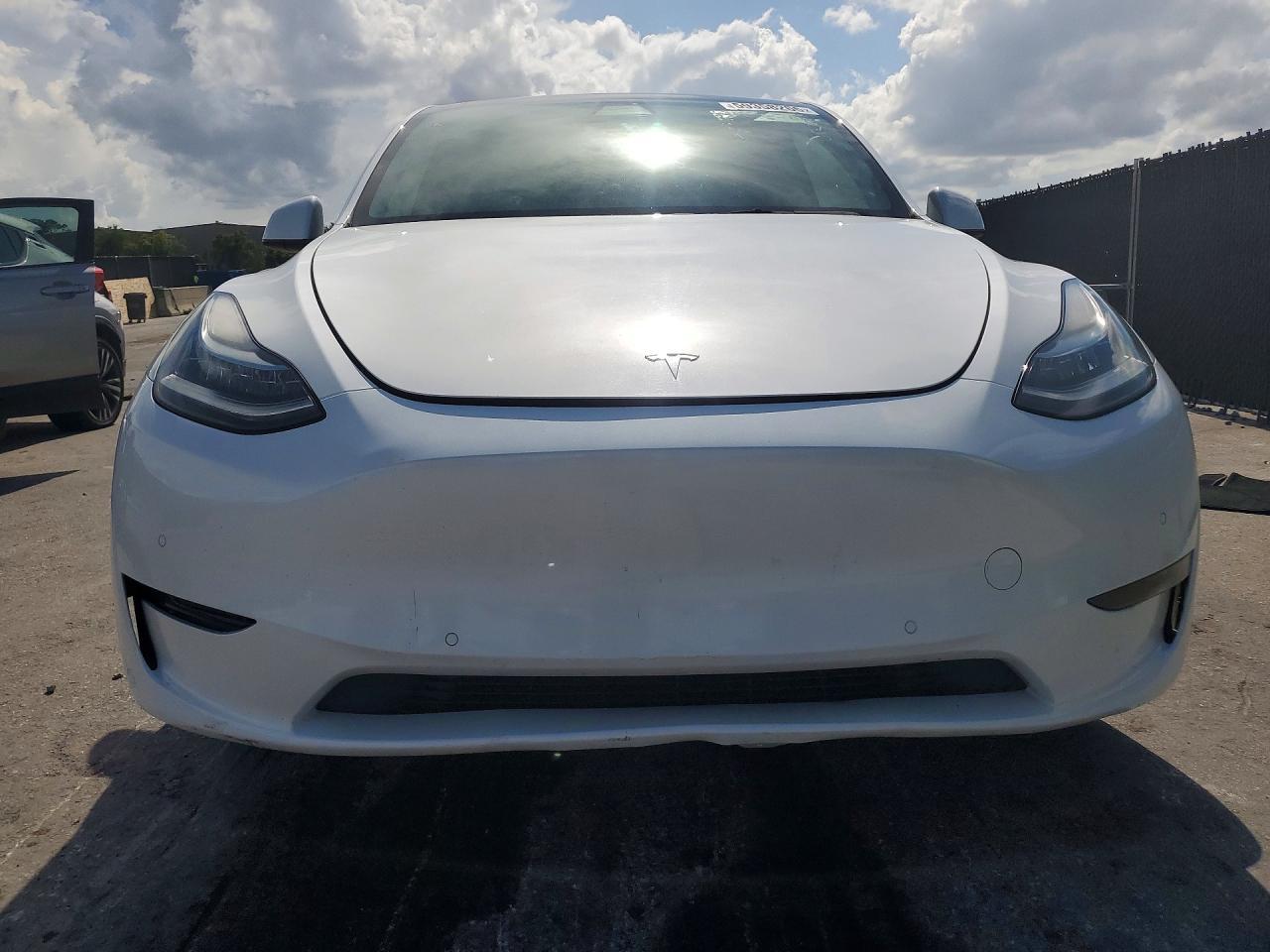 2021 Tesla Model Y - Image 5