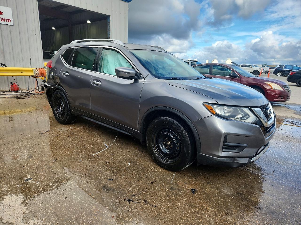 2017 Nissan Rogue S - Фото 4