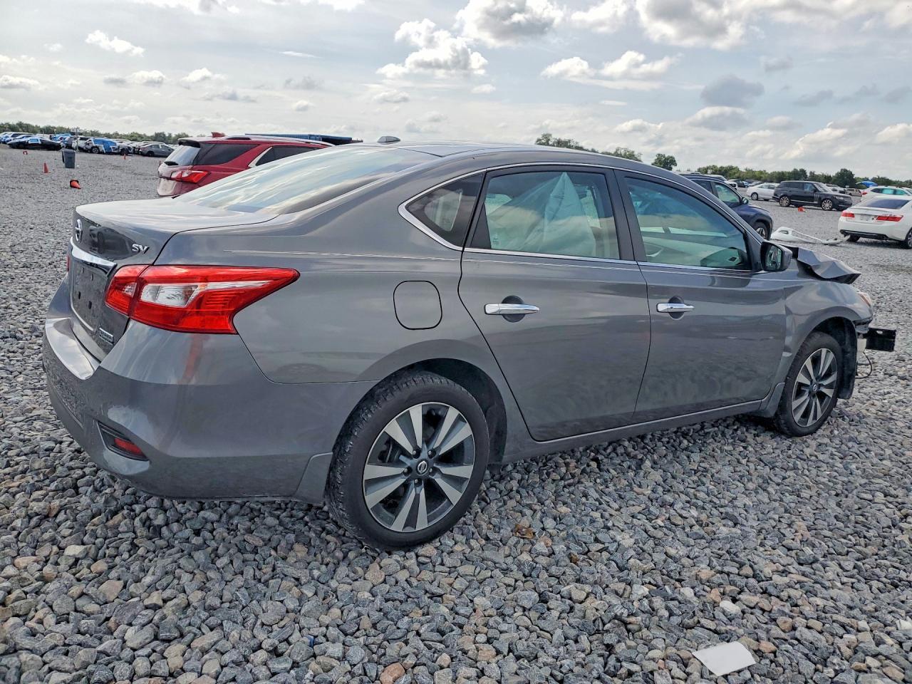 2019 Nissan Sentra Sv - Image 3