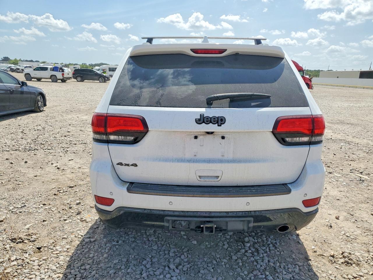 2016 Jeep Grand Cherokee Limited - Image 6