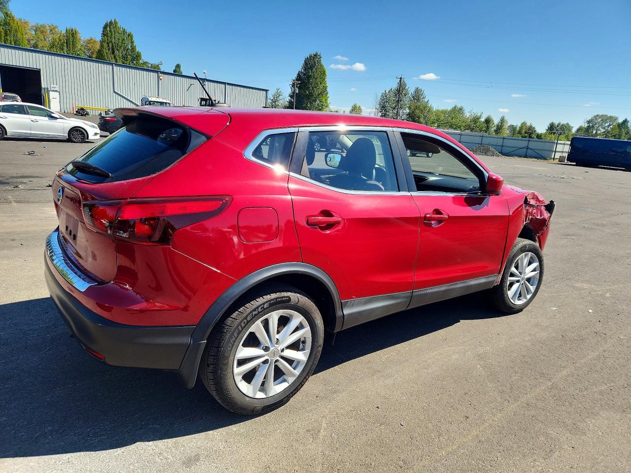 2017 Nissan Rogue Sport S - Image 3