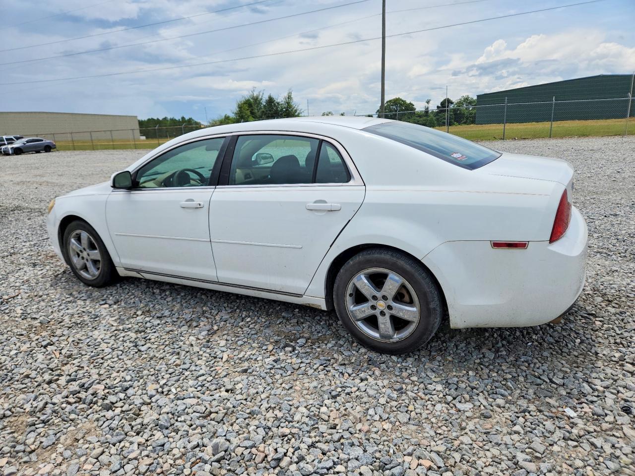 2010 Chevrolet Malibu 1Lt - Image 2