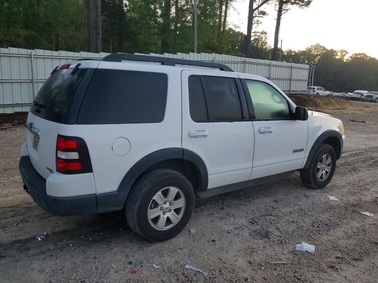 2007 Ford Explorer Xlt - Image 3