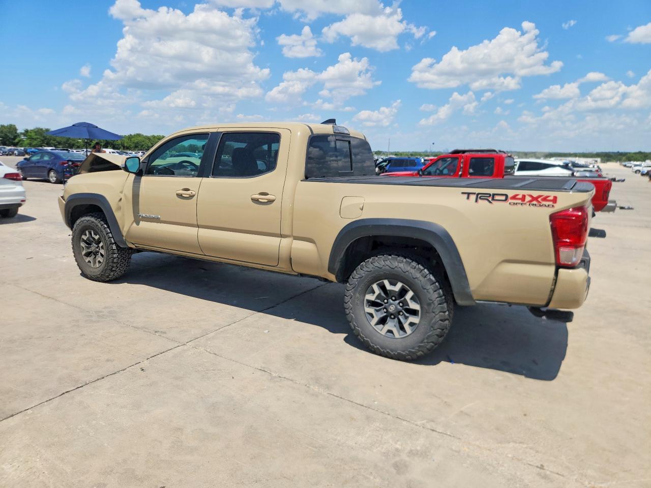 2017 Toyota Tacoma Trd Off-Road - Image 2