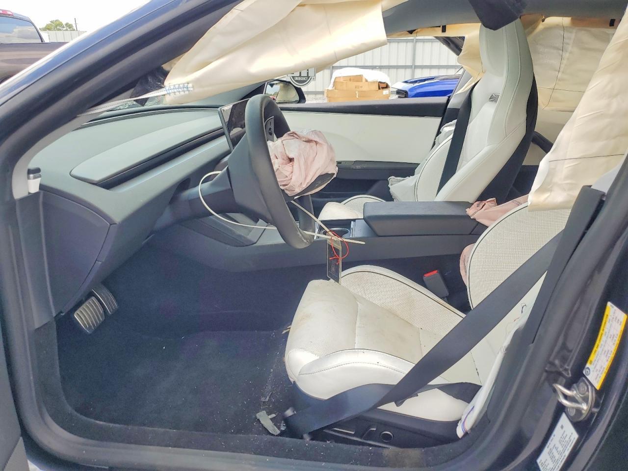 2024 Tesla Model 3 - Фото 7