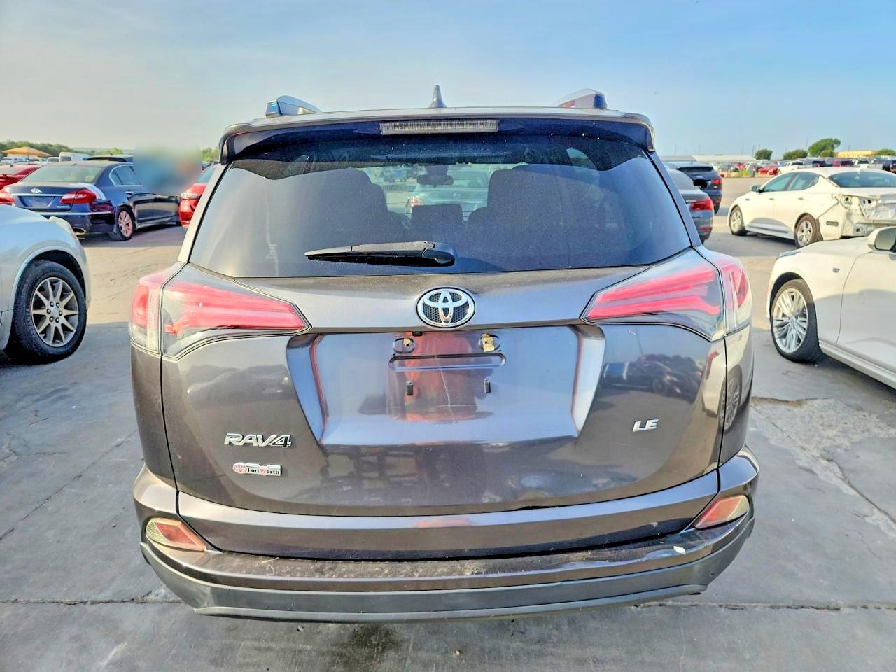 2018 Toyota Rav4 Le - Фото 6