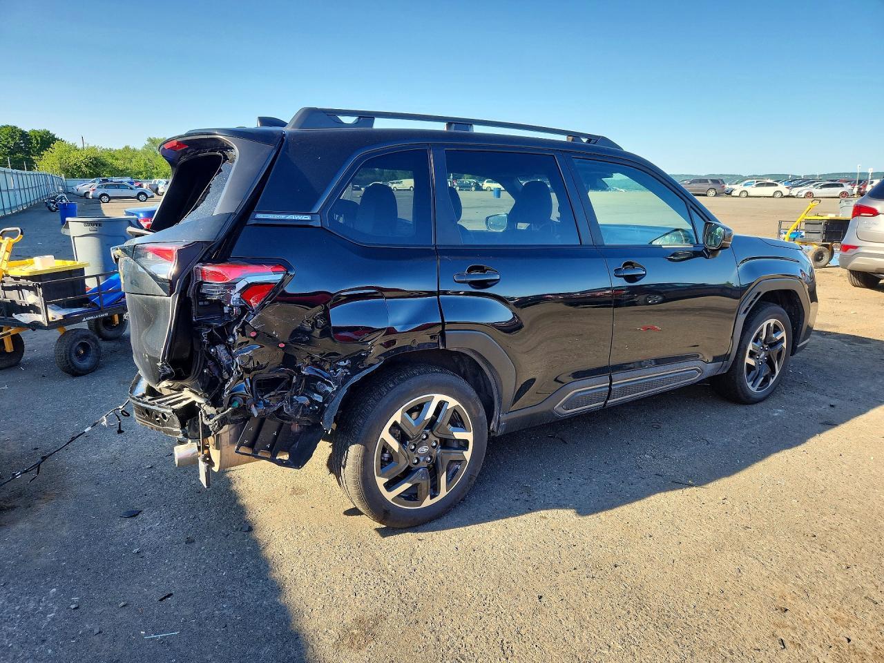 2025 Subaru Forester Limited - Фото 3