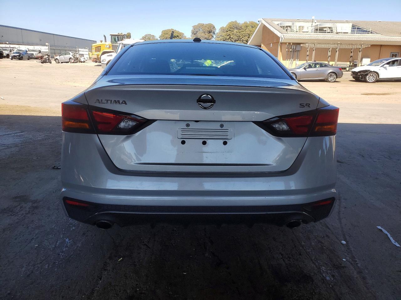 2019 Nissan Altima Sr - Image 6