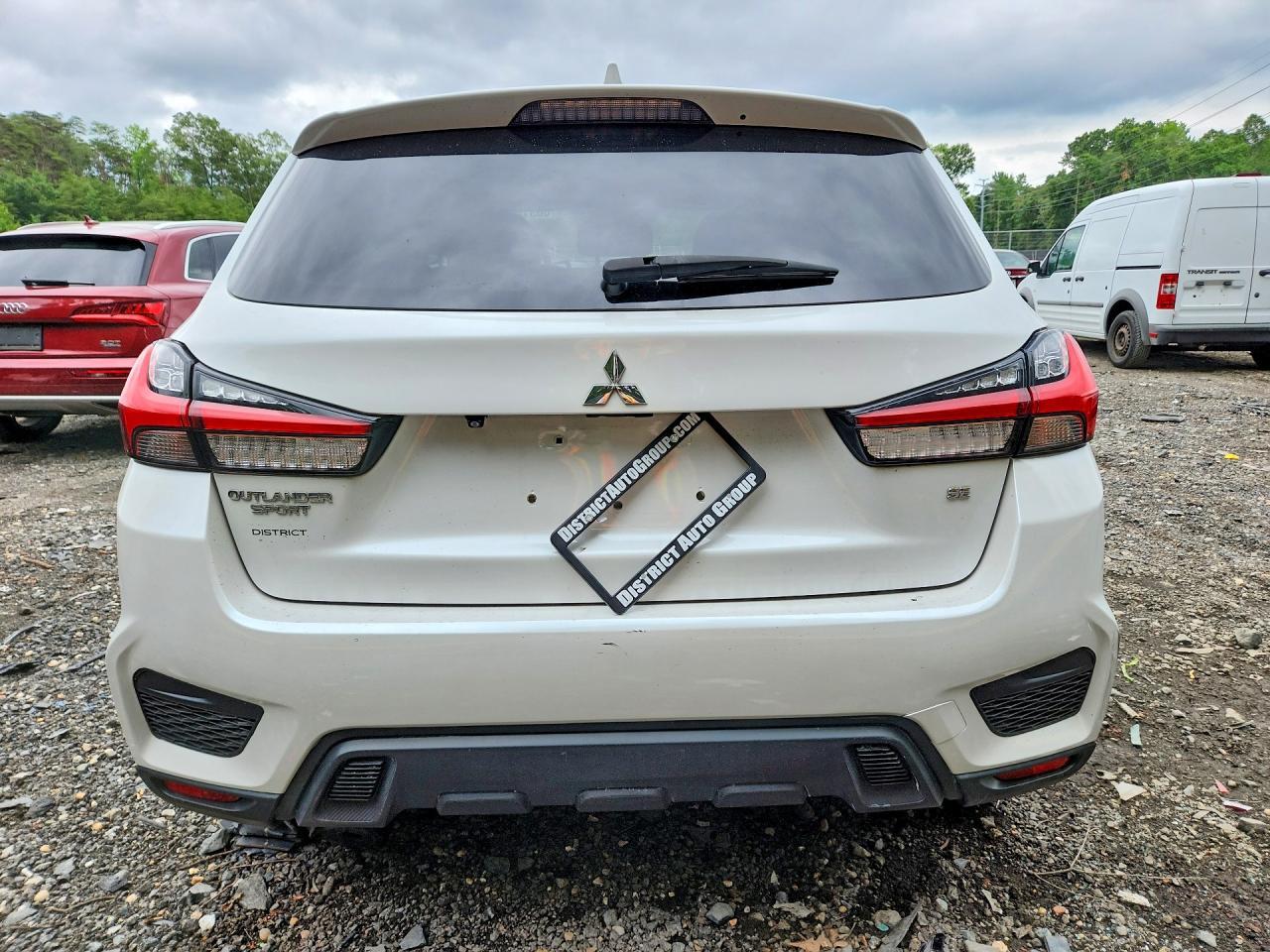 2021 Mitsubishi Outlander 4D Es - Фото 6