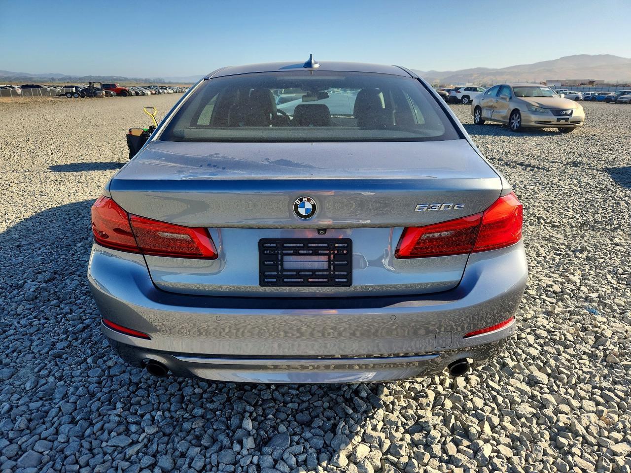 2019 BMW 530E - Фото 6