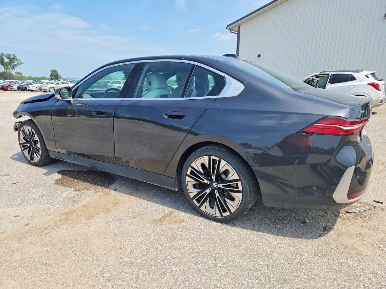 2024 BMW 530 Xi - Image 2