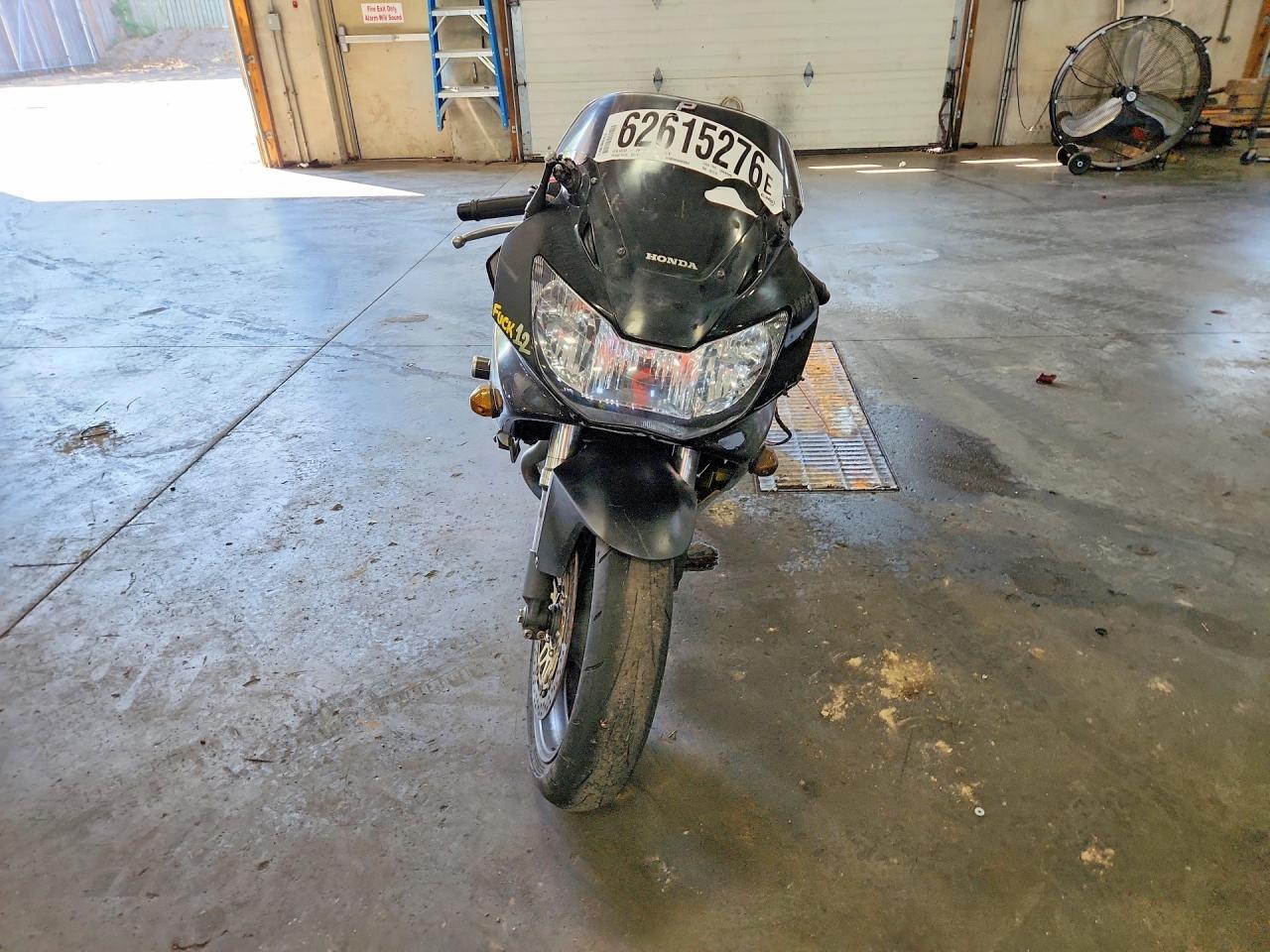 2001 Honda Cbr900 Rr - Фото 2