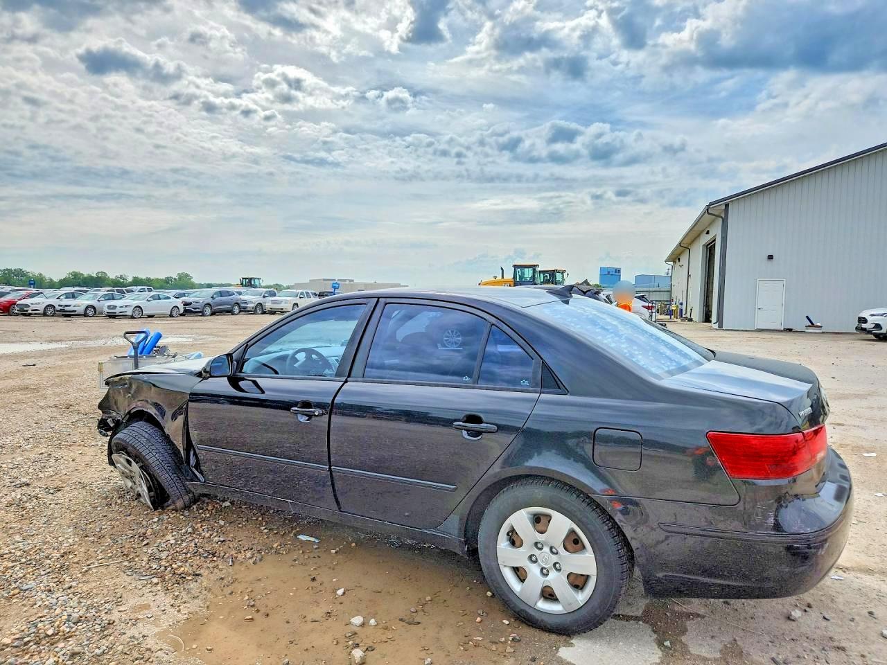 2009 Hyundai Sonata Gls - Image 2