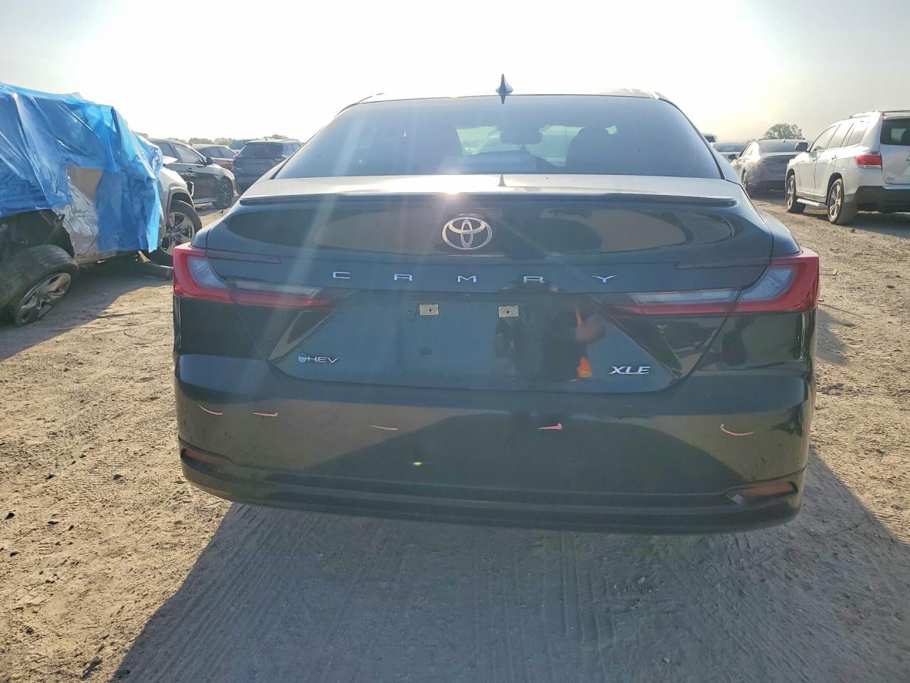 2025 Toyota Camry Xle - Image 6