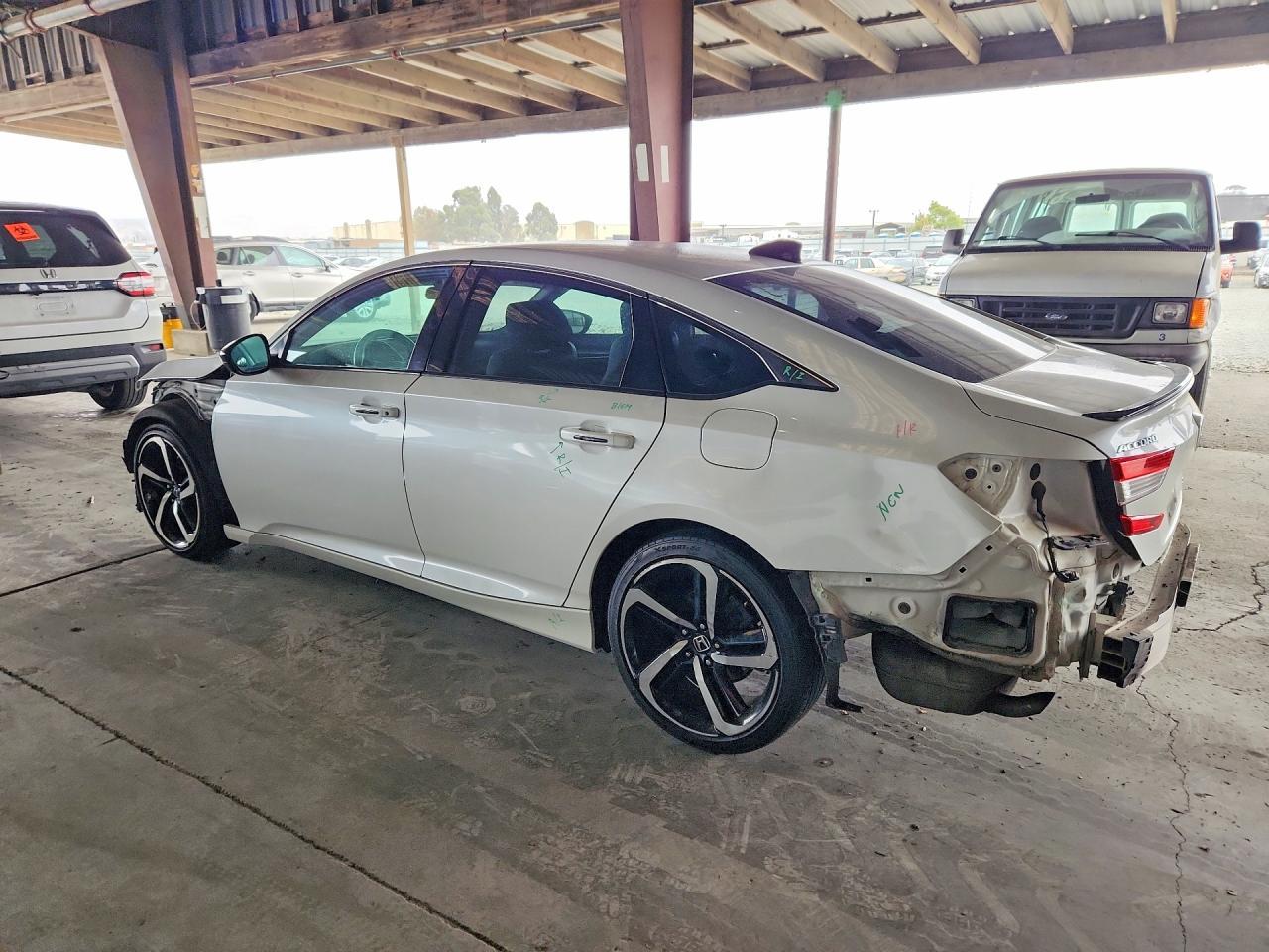 2021 Honda Accord Sport - Фото 2